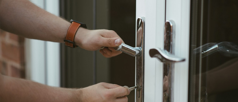24 hour key locksmith West Athens